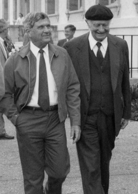 R.E. Marsh & Linus Pauling_at Caltech 1986